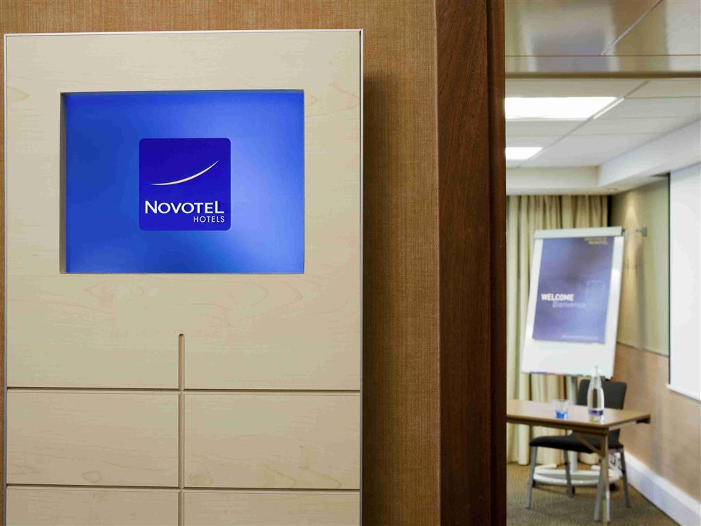 Novotel Edinburgh Park Exterior foto